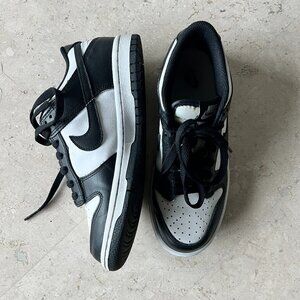 Nike Panda Dunks